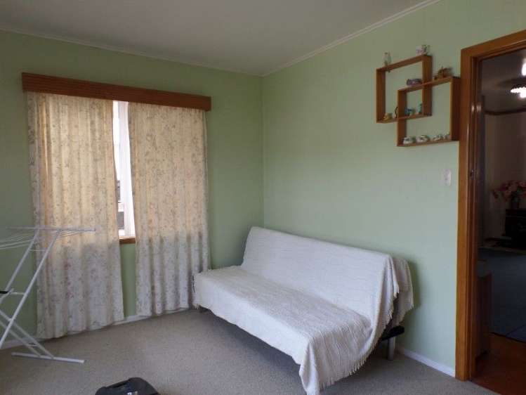 15 Eames Crescent Te Mata_10