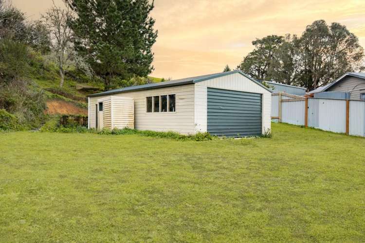 147 Renown Road Waikokowai_9