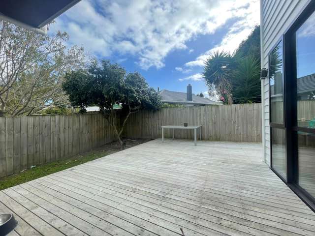 35 Essex Street Te Atatu South_2