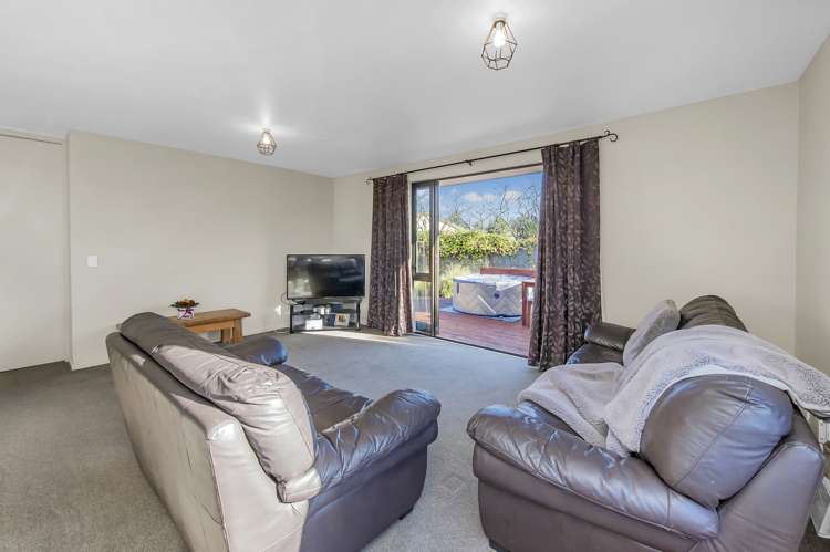 4 School Lane Kirwee_8