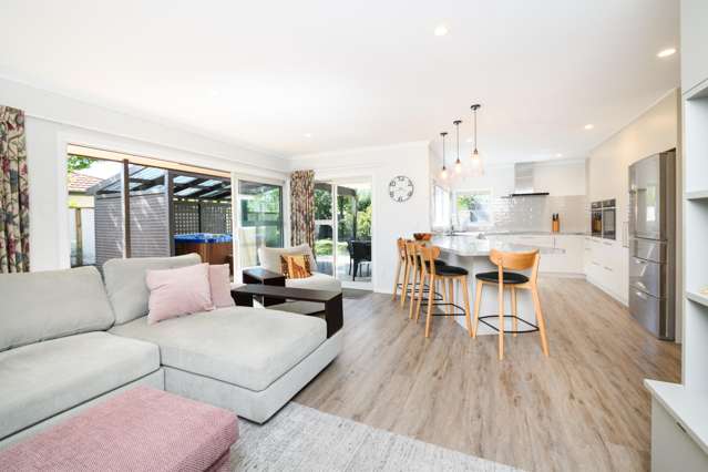 Large family home in Riverdale location