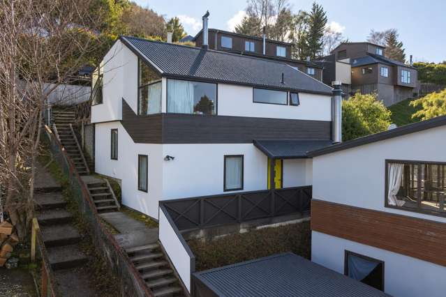 4 Bedroom, 2 Bathroom Investment in Fernhill