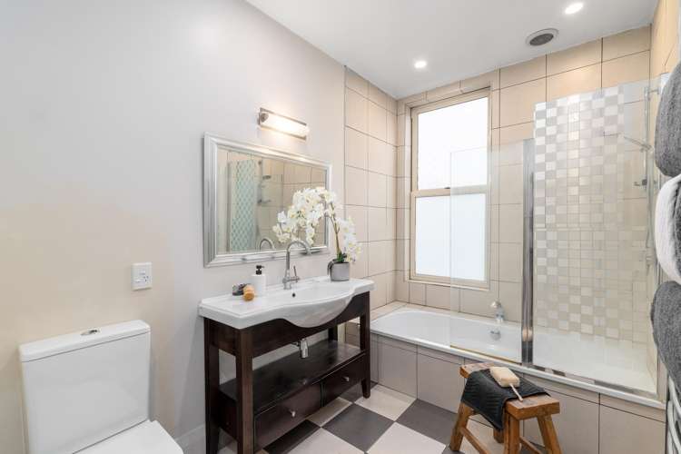 56 Roker Street Somerfield_14