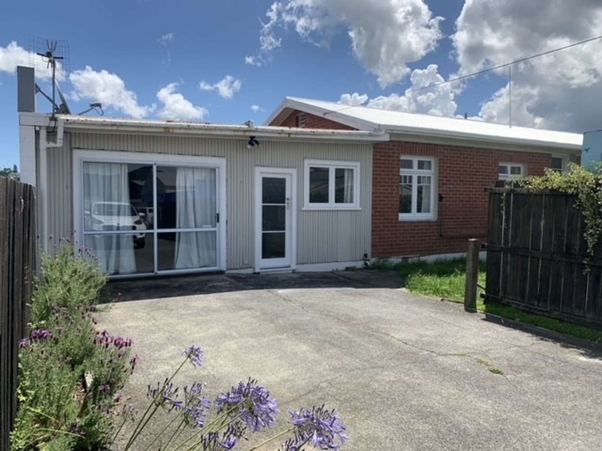 2A Armstrong Avenue 11608_0