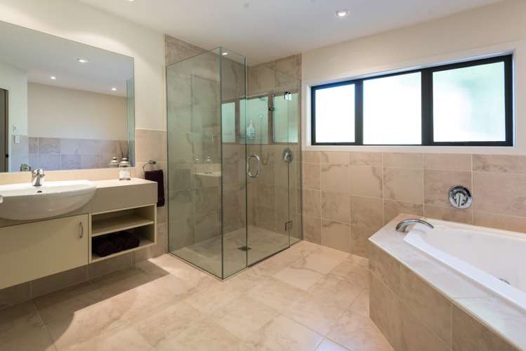 371 Drury Hills Road Drury_14