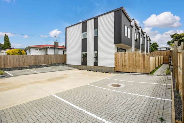 3/36 Tiroroa Avenue Te Atatu South_4