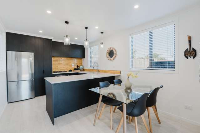 4/28 McKay Drive Temple View_2