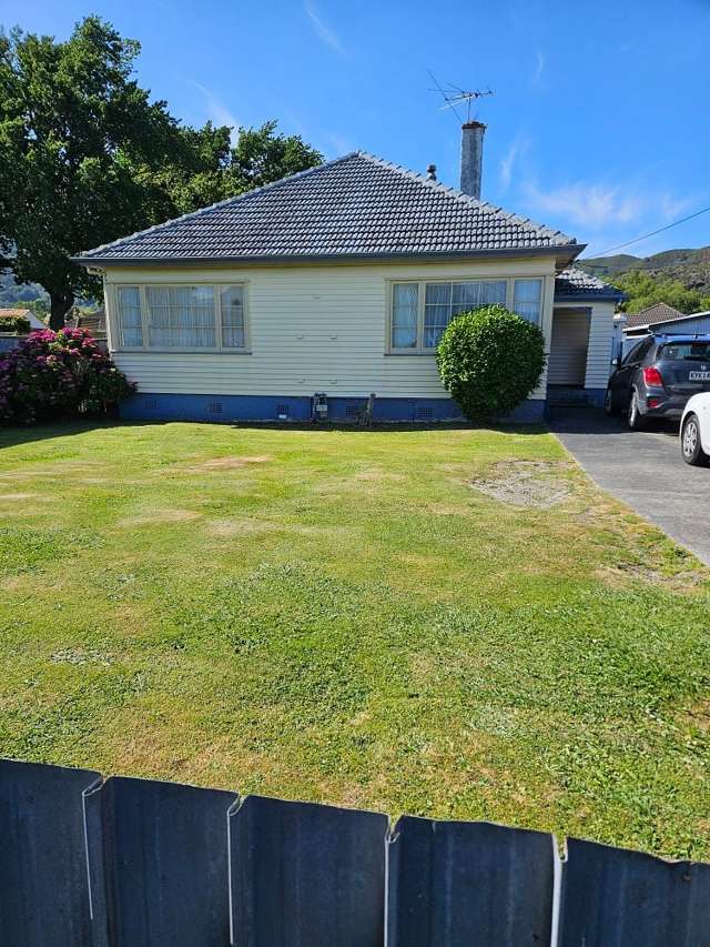 Charming 3BR Naenae Family Home