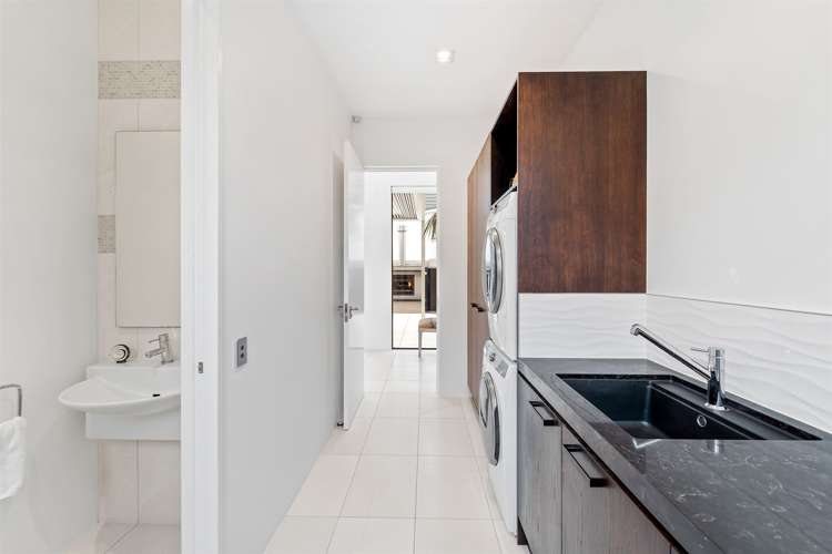 36 Rue Damarres Gulf Harbour_21