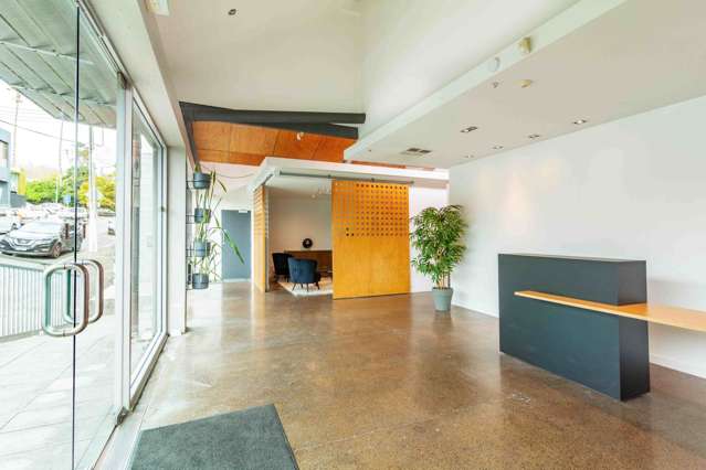 STANDALONE FITTED-OUT FREEMANS BAY OFFICE