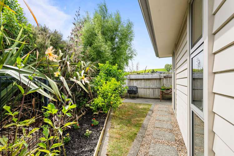 21 Fairwater Road Warkworth_13