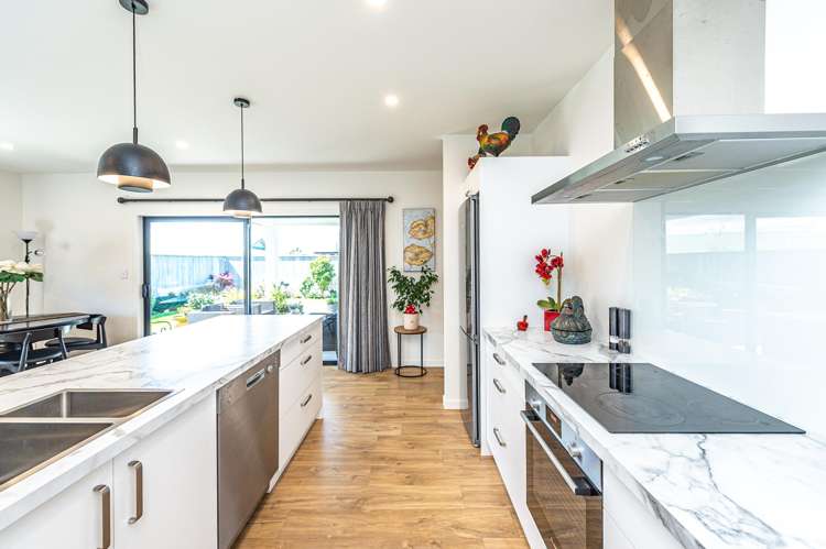 4 Simon Street Tawhero_10