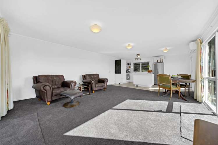 12 Target Road Totara Vale_1