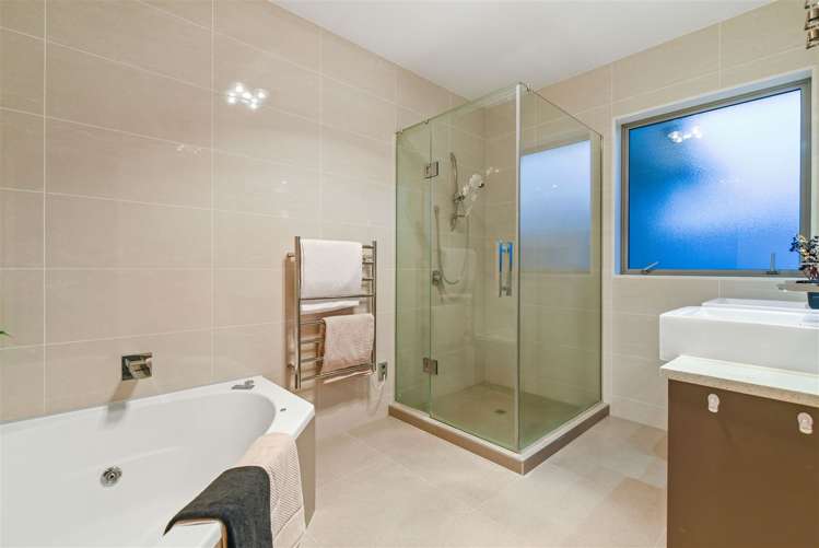 2 Cole Thomas Place Huntington_30