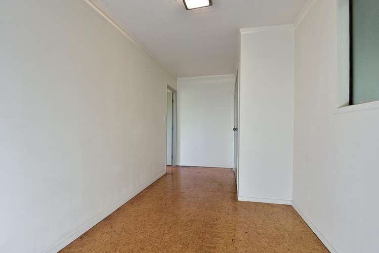 76 Central Park Drive 11401_6