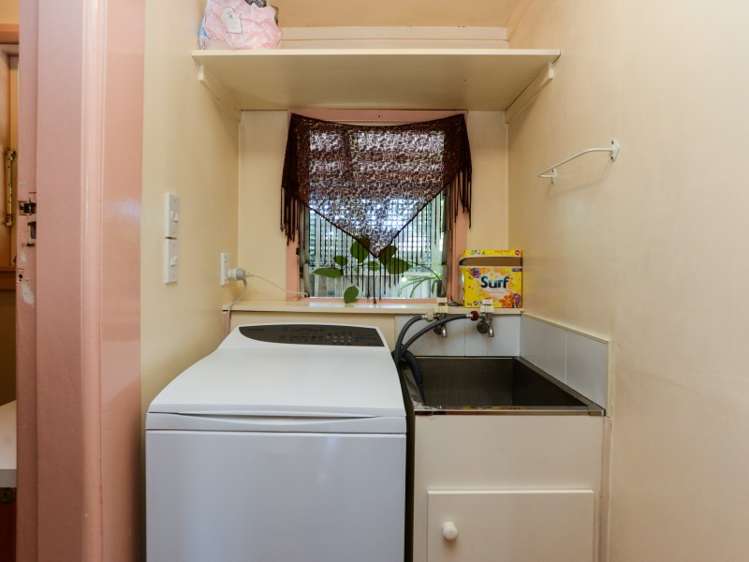 816 Lawrence Street Akina_23