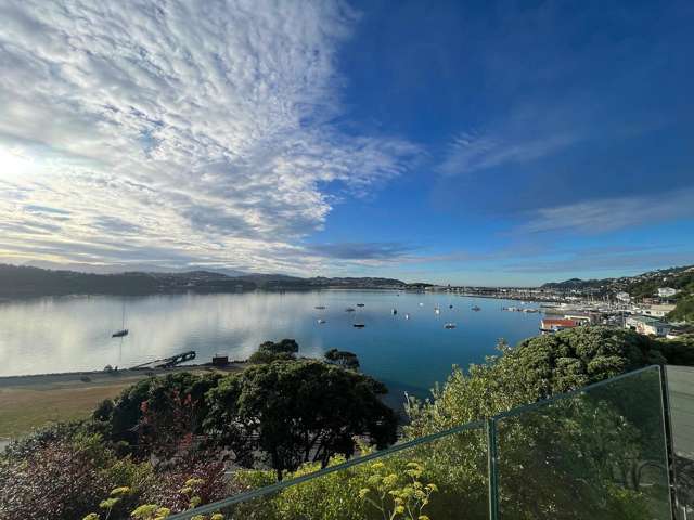 3 bed 2 bath in Hataitai with great views