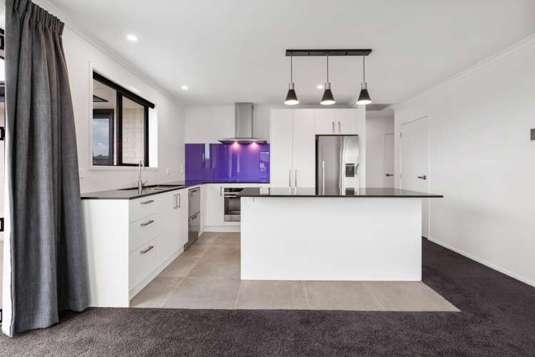 31 Saint Michael Crescent One Tree Point_26