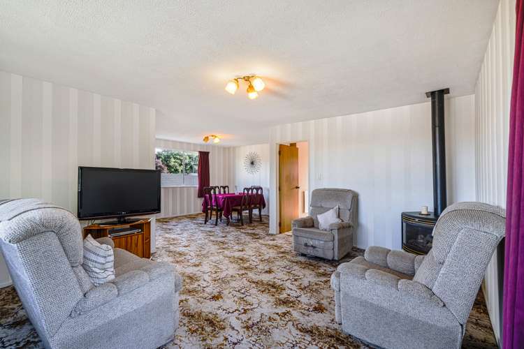 2/5 Salford Avenue Redwood_4