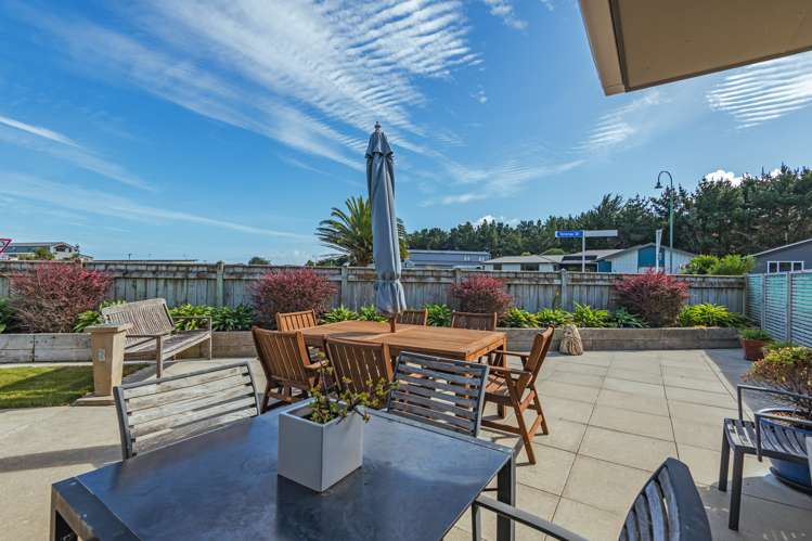 2 Tararua Drive Himatangi Beach_23