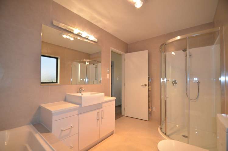 126 Hall Avenue Favona_9