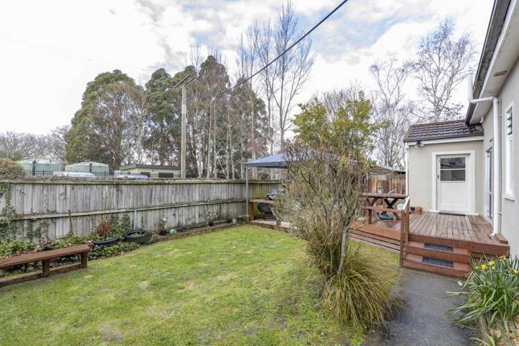 1689b Cust Road Cust_23