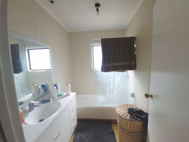 8a Inver Street Glen Eden_3