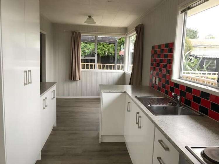 14 Gambare Place Wattle Downs_5