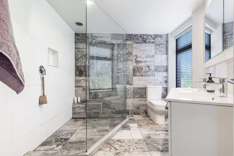 2 Okewa Road Titirangi_19