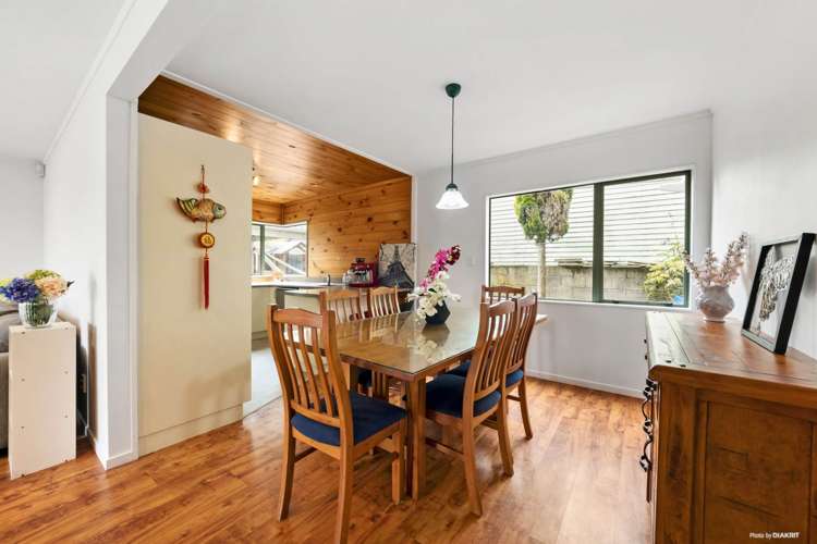 1/10 Thomas Rea Place Te Atatu South_6