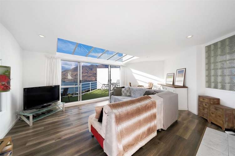 5b Von Place Fernhill/Sunshine Bay_6