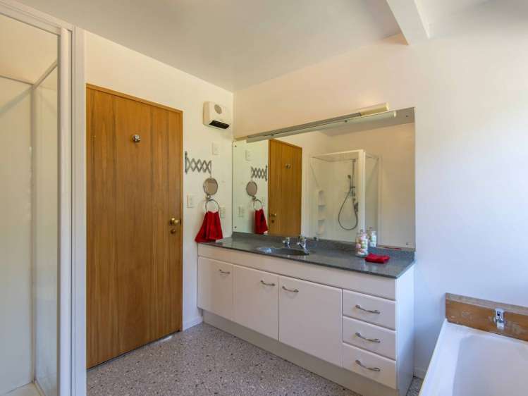 284 Marshs Road Hornby South_13