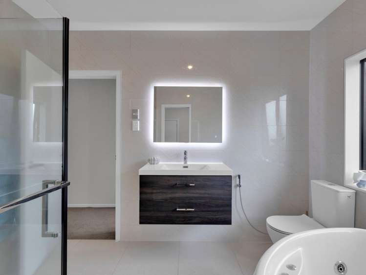 9 Aquila Crescent Rototuna North_24