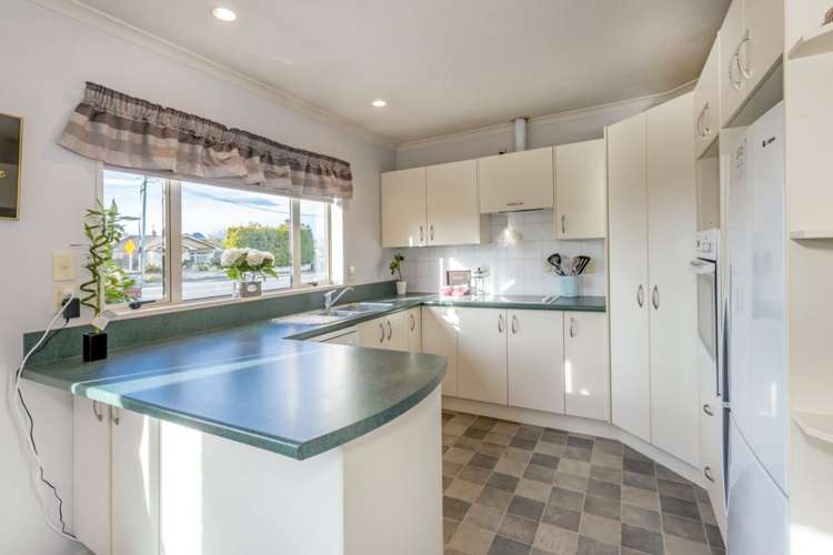 395 Yaldhurst Road Russley_3