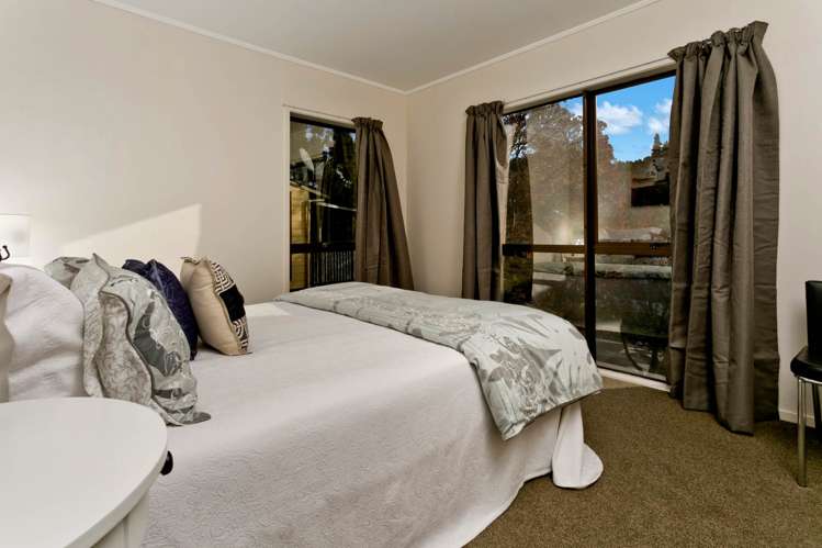 81 Oaktree Avenue Browns Bay_10