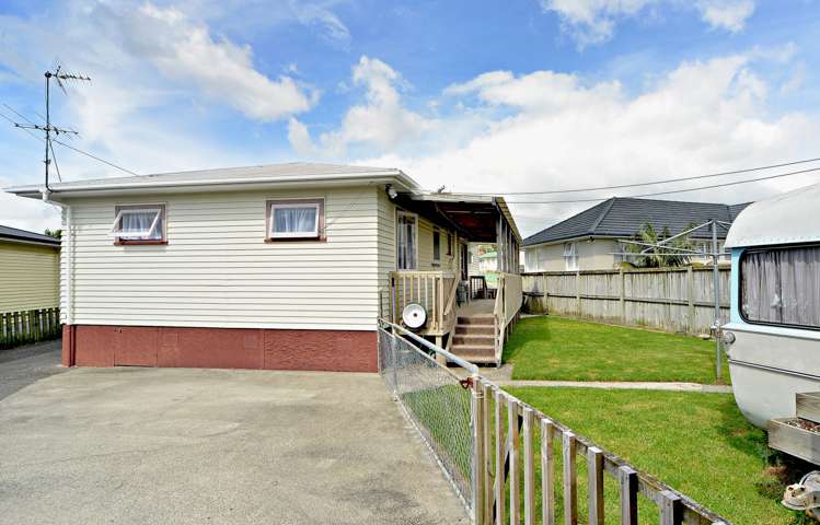 6 Sheridan Drive New Lynn_10