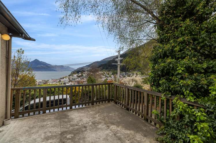61 Hallenstein Street Queenstown_11