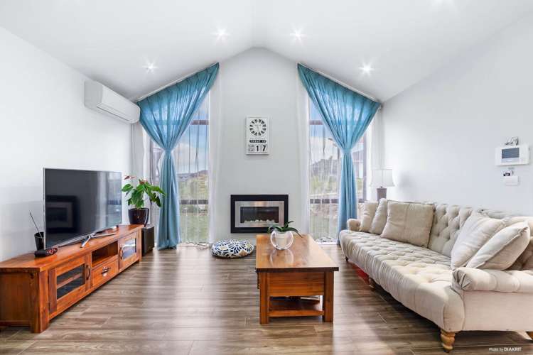 2 Floyd Road Riverhead_13