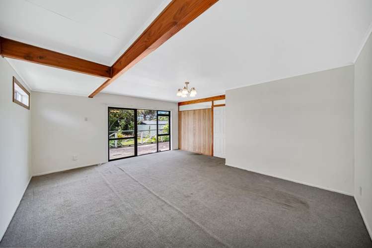 11 Fulton Crescent Otara_4