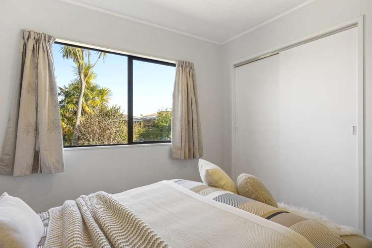 2/10 Koha Road Town Centre_22