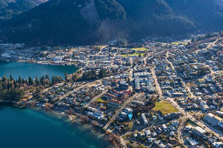 21 & 27 Adelaide Street Queenstown_14