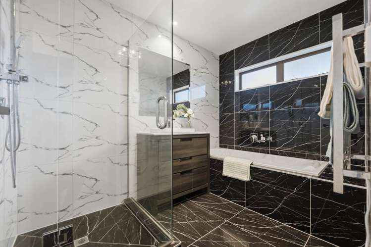 8 Caldecote Place Flat Bush_18