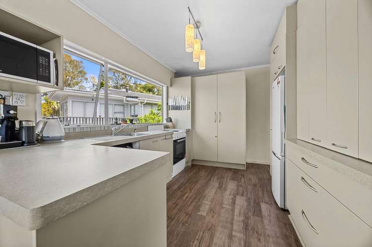 42 Shetland Street Glen Eden_23