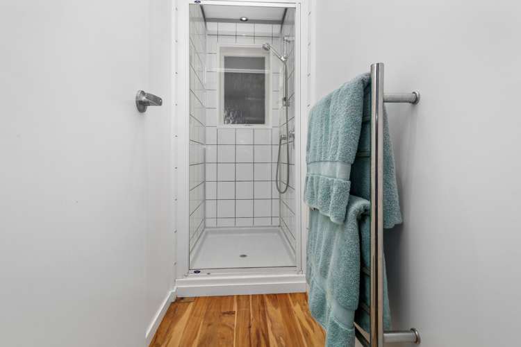 8 Cabin Lane Whitby_12