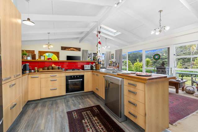 90 Lone Kauri Road Karekare_4