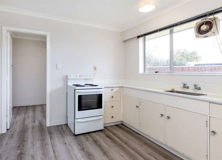 1/22 Snowden Crescent Islington_3