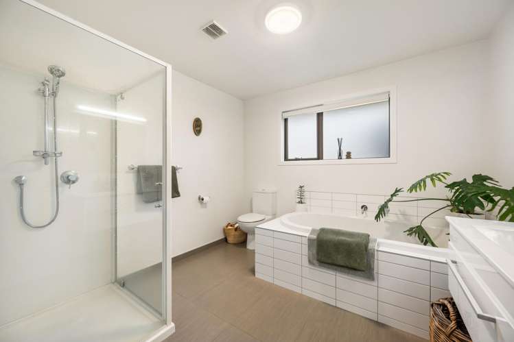 11 Hikuwai Drive Albert Town_9