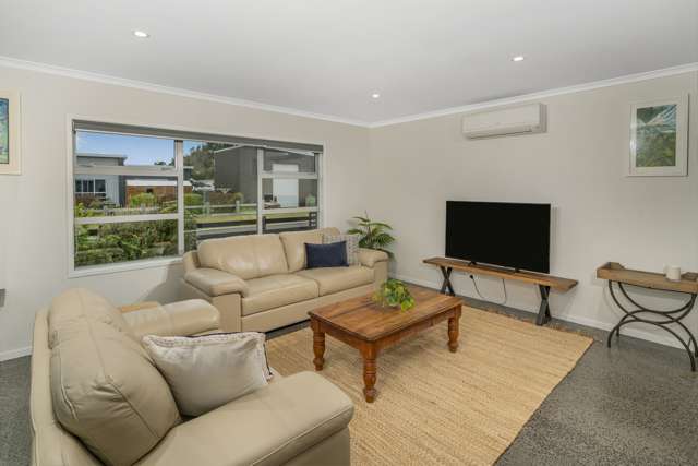 49 Longreach Drive Cooks Beach_3