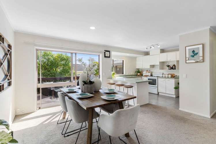 53 Centorian Drive Windsor Park_27