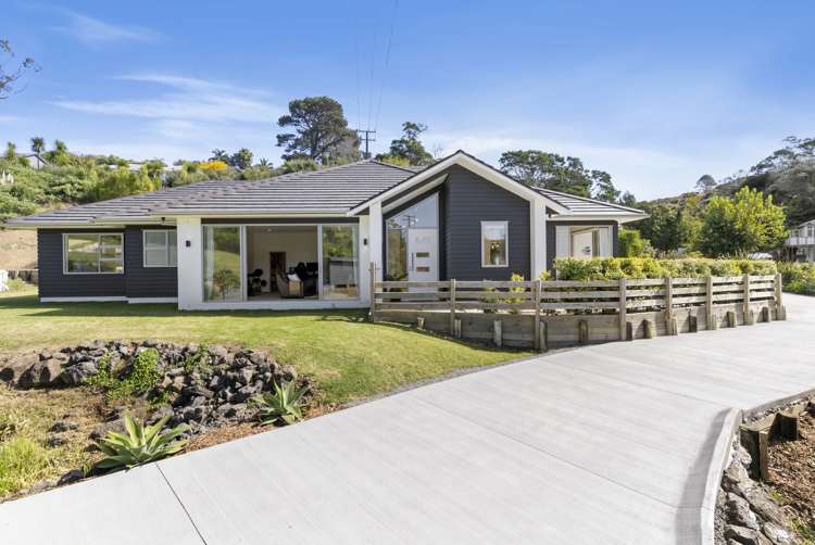 5b Hobbs Road Matakatia_4